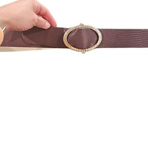 ANN TAYLOR LOFT Burgundy Oxblood belt with gold buckle. Size Xl/XXL NWT